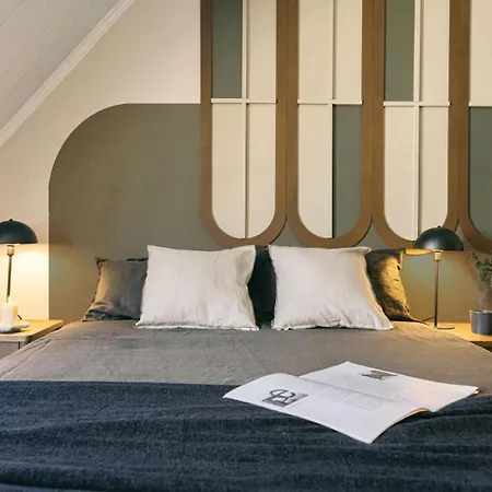 Ukayil - 3 A Louvre * Paříž